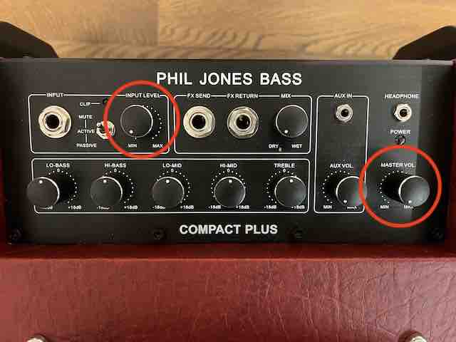 アンプの電源を入れる前の状態