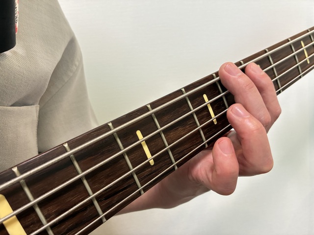 10-1.Dオクターブ2中指