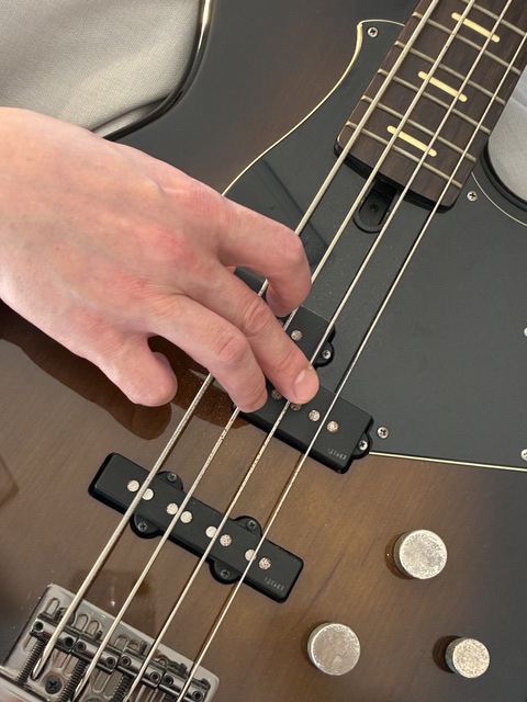 6.オクターブ右手中指